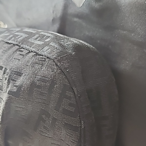 Fendi Borsa Grande, EUC - Picture 6 of 14